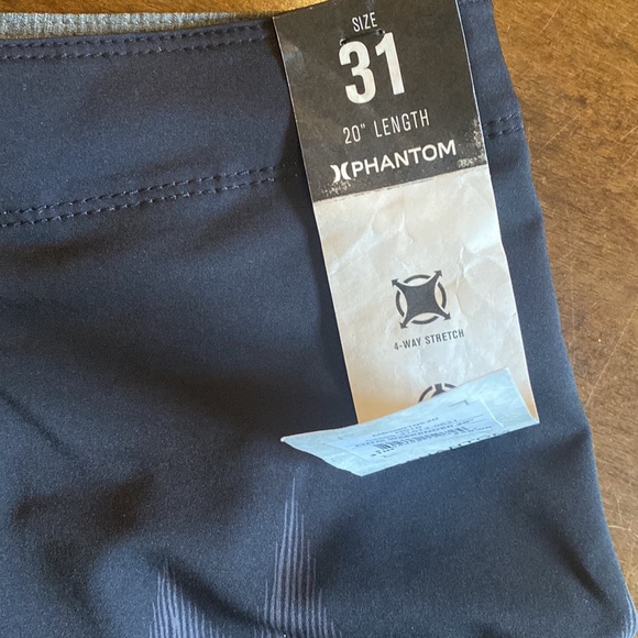 NWT Hurley Phantom 20inch Board shorts- size 31 - Picture 2 of 4